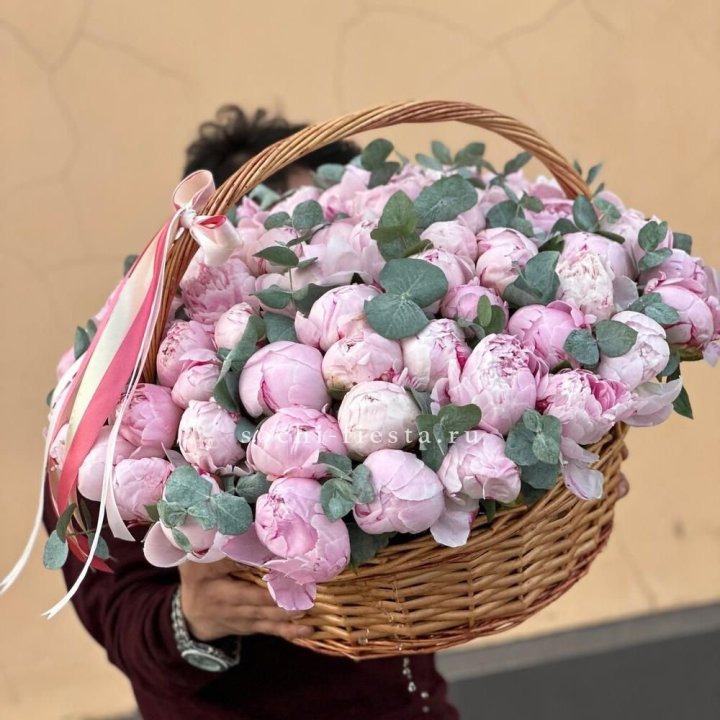 Корзина пионов "75" в Ставрополи