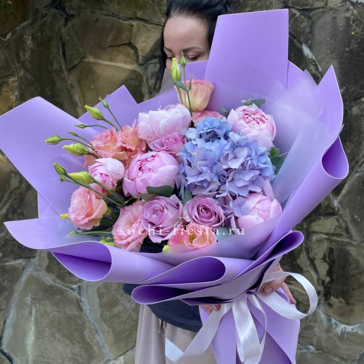 Букет с пионами "Блю логан" в Ставрополи