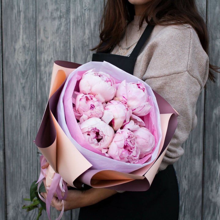 7 зефирных пионов в оформлении в Ставрополи