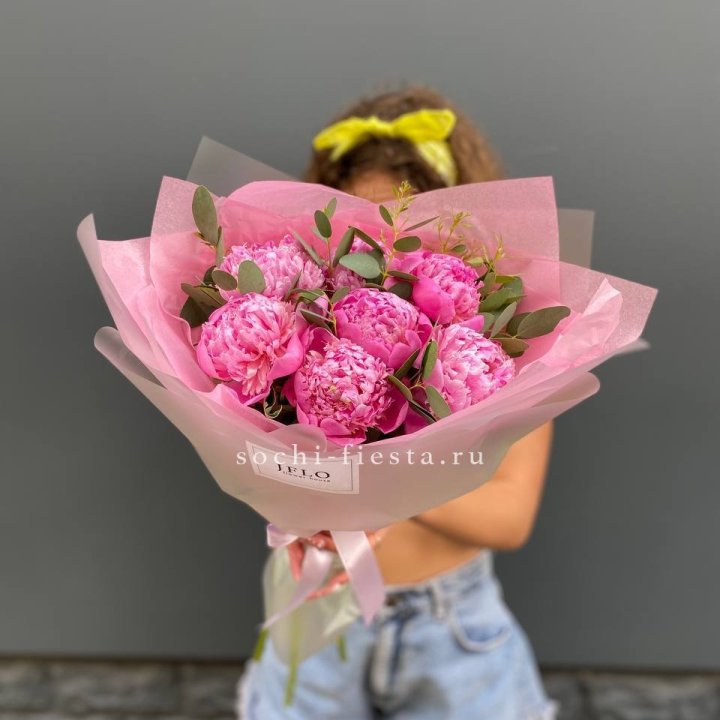 7 ярких пионов в оформлении в Ставрополи