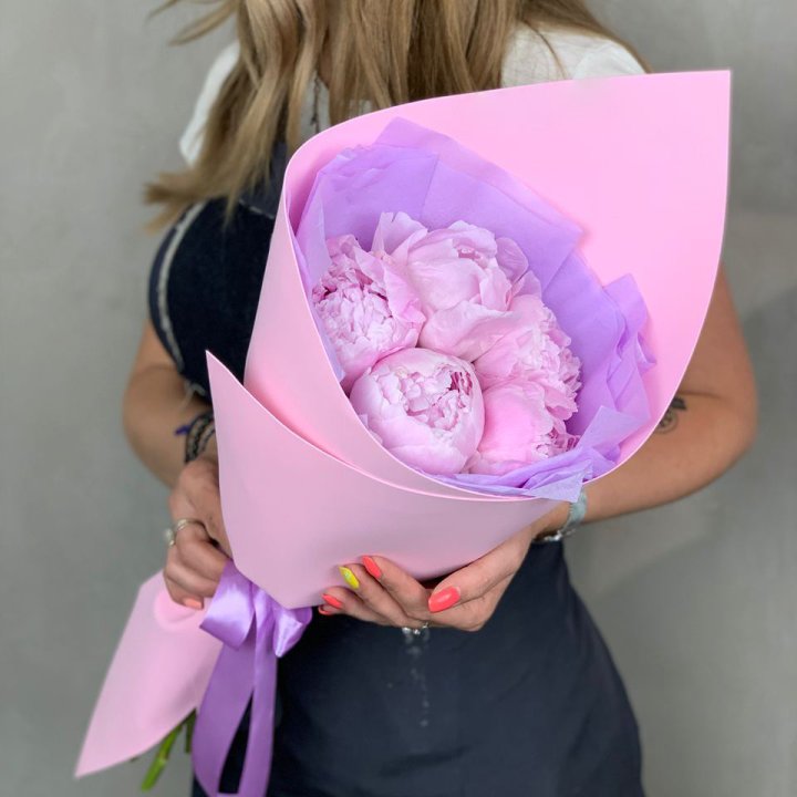 Букет пионов "Файв" в Ставрополи