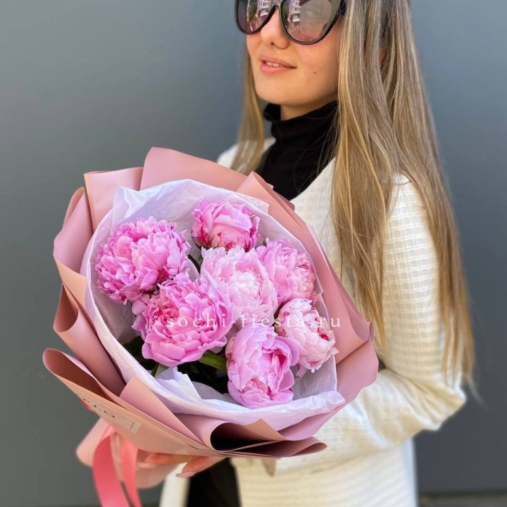 7 пионов в оформлении в Ставрополи