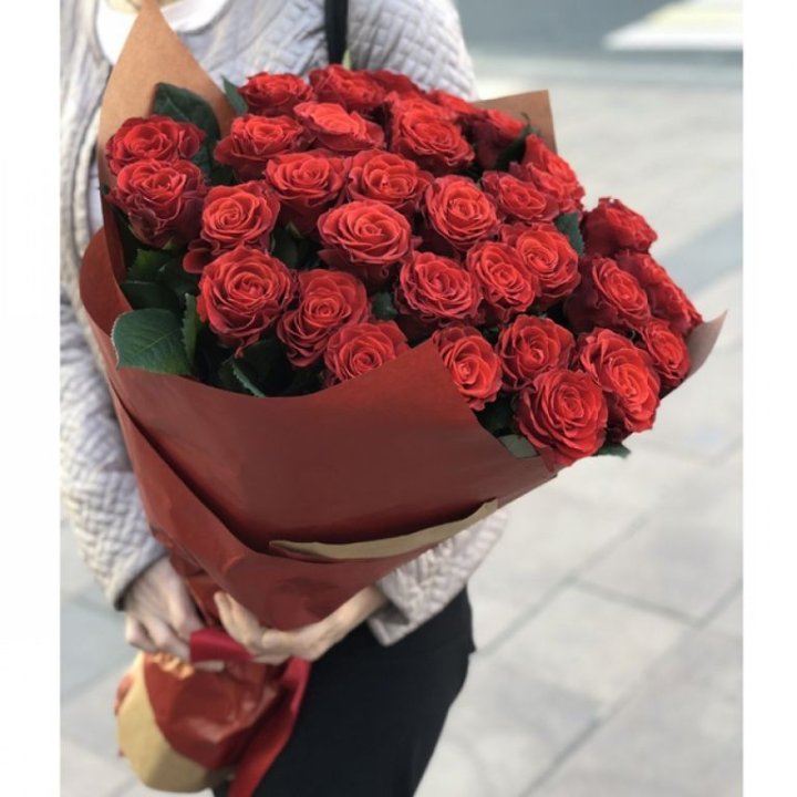 29 высоких роз  в Ставрополи