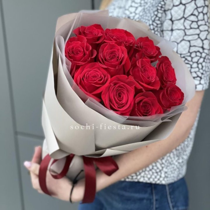 Букет красных роз "Рози" в Ставрополи