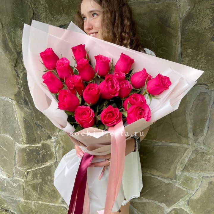 19 алых роз в Ставрополи