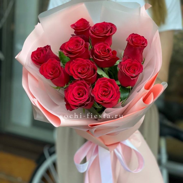 Букет красных роз "Мадам ред" в Ставрополи