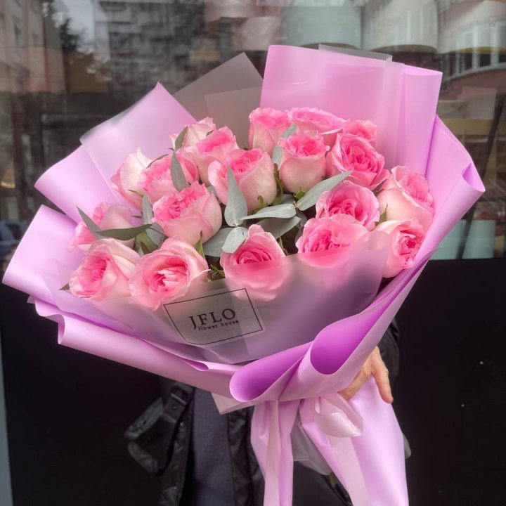  19 розовых роз в Ставрополи