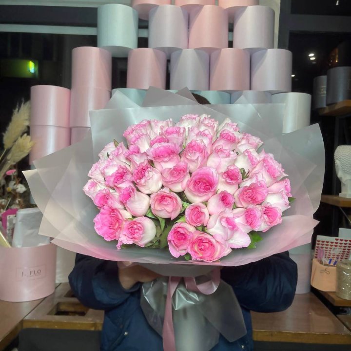  51 розовых роз в Ставрополи