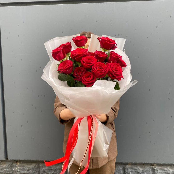 15 высоких роз  в Ставрополи