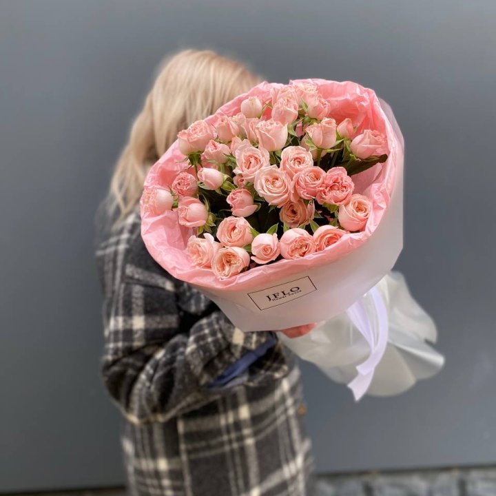 11 роз бомбастик в Ставрополи