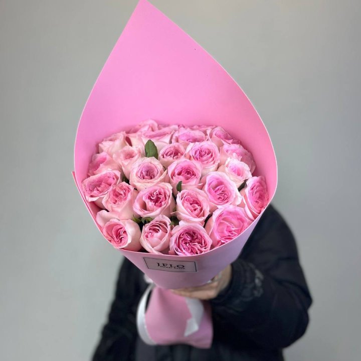 25 нежных роз в Ставрополи