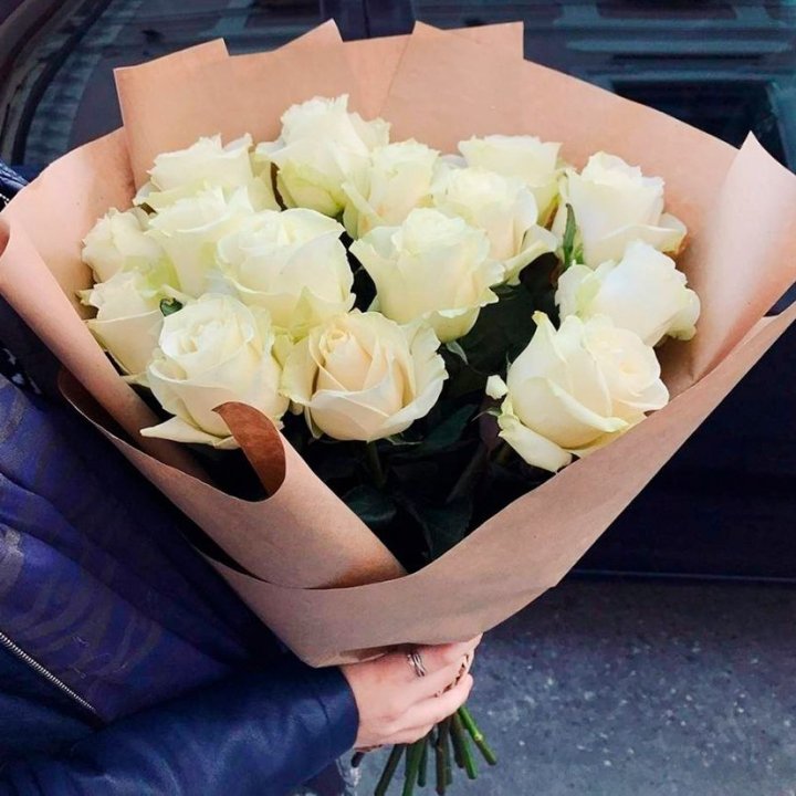 15 белых роз "Крафт" в Ставрополи