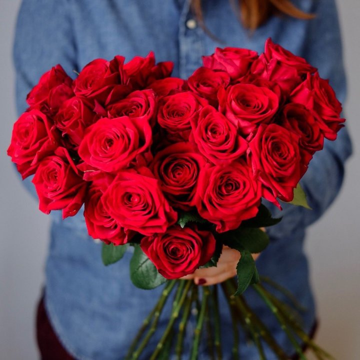 25 красных роз в Ставрополи