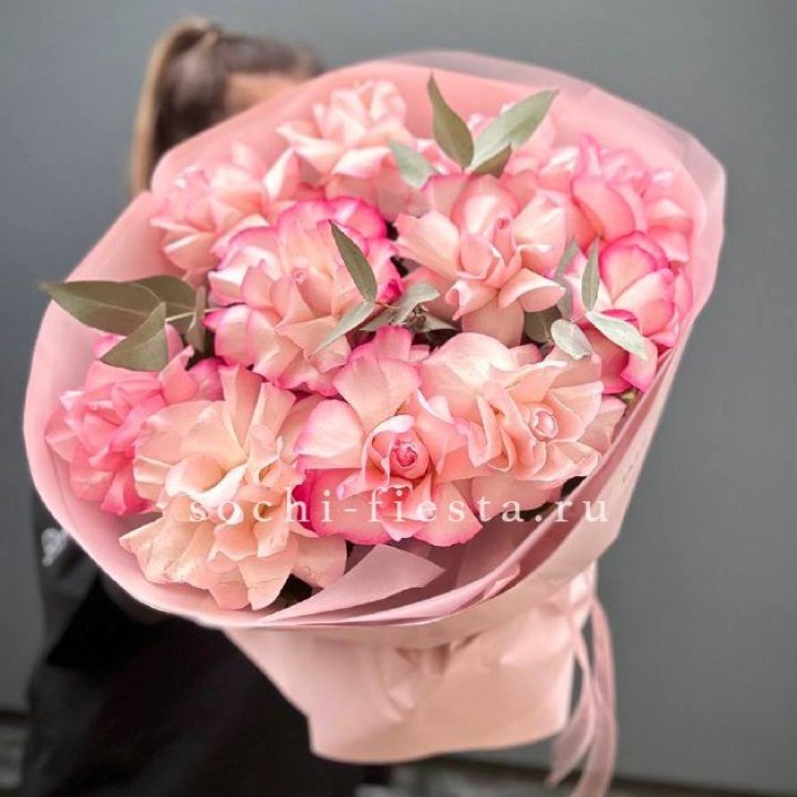 Нежно- розовые французские розы Венди в Ставрополи