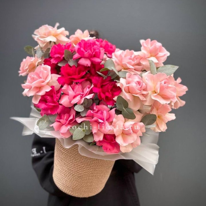 23 Французские розы Микс в боксе в Ставрополи