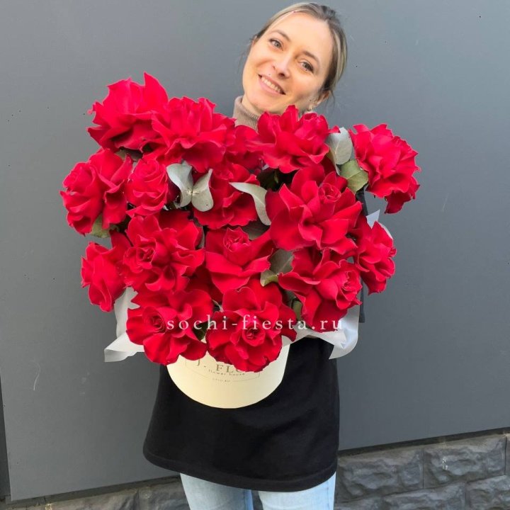 17 Французских роз в боксе в Ставрополи