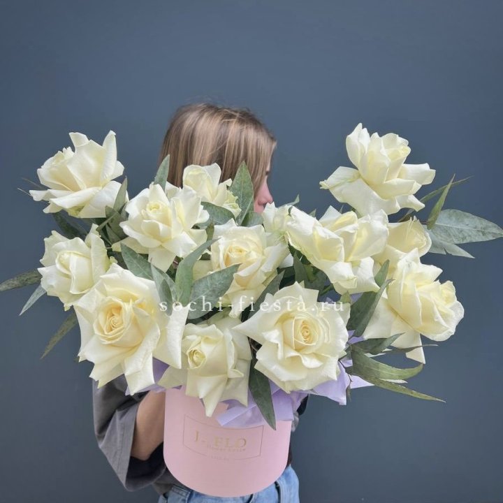 15 Французских роз в боксе в Ставрополи