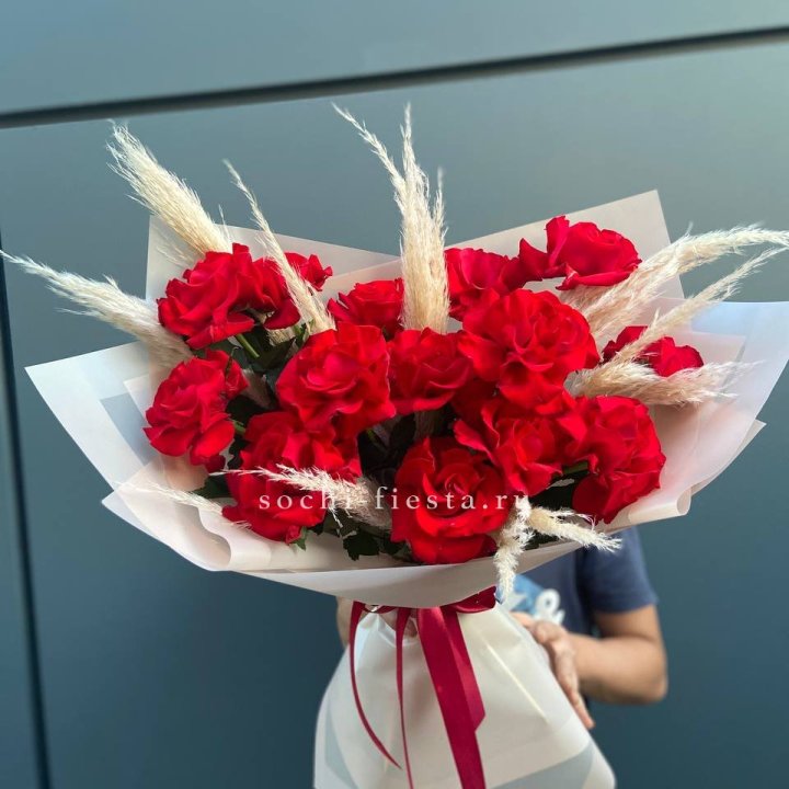 15 Красных французских розы в Ставрополи