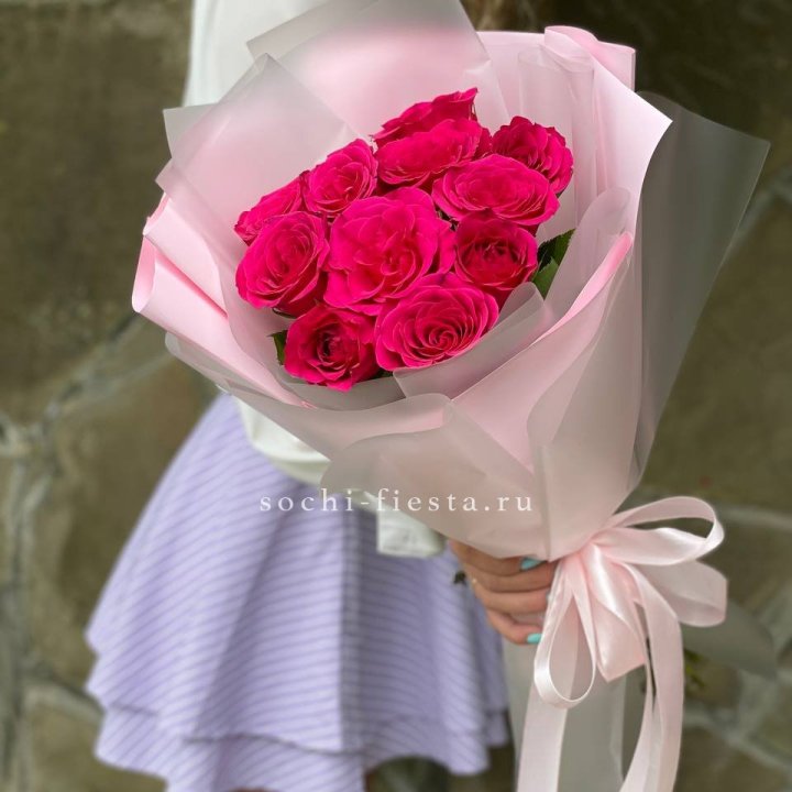 Букет алых роз в Ставрополи