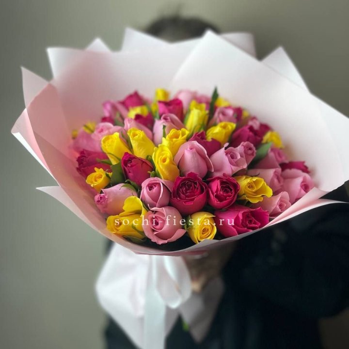 Букет из 51 розы Микс (Кения) в Ставрополи