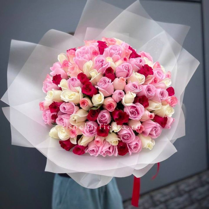 101 разноцветная роза "Карусель" в Ставрополи