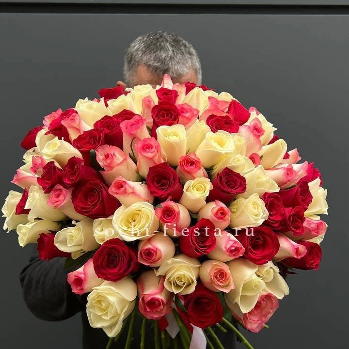 101 разноцветная роза "Джули" в Ставрополи