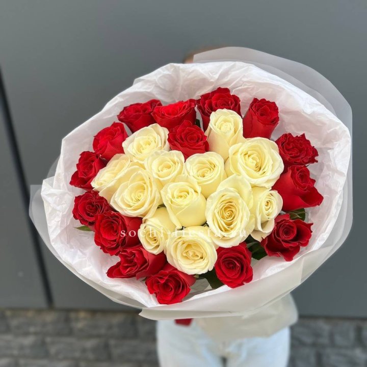 27 роз микс в Ставрополи