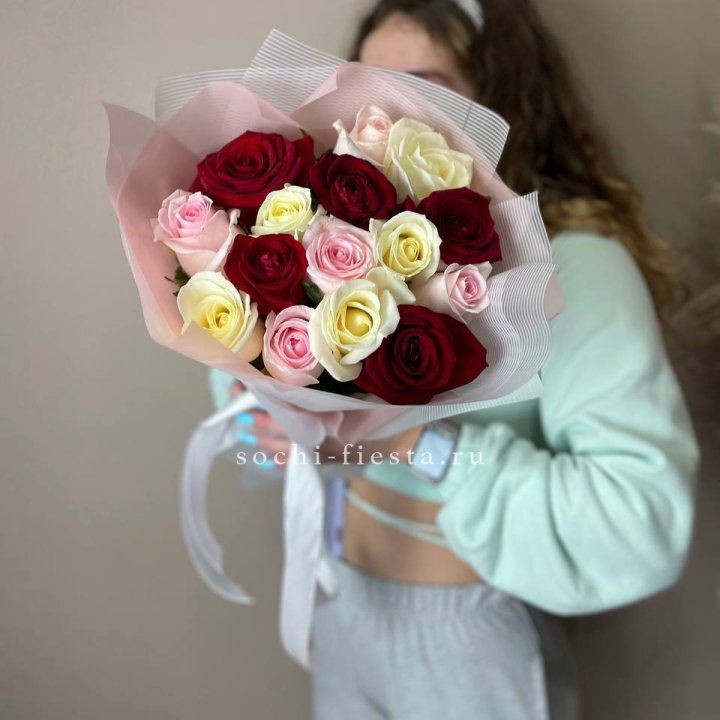 15 роз "Карусель" в Ставрополи