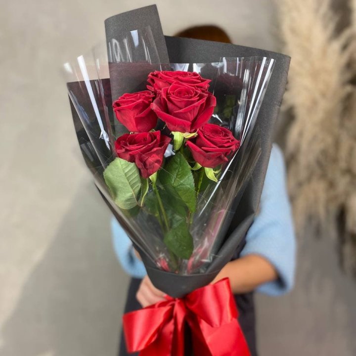 5 роз ред наоми в Ставрополи