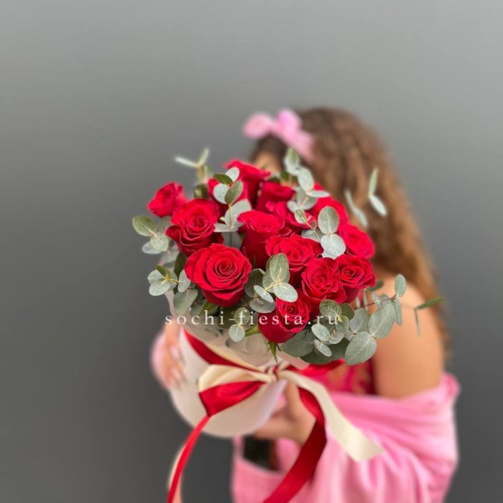 15 Красных роз в боксе №2 в Ставрополи