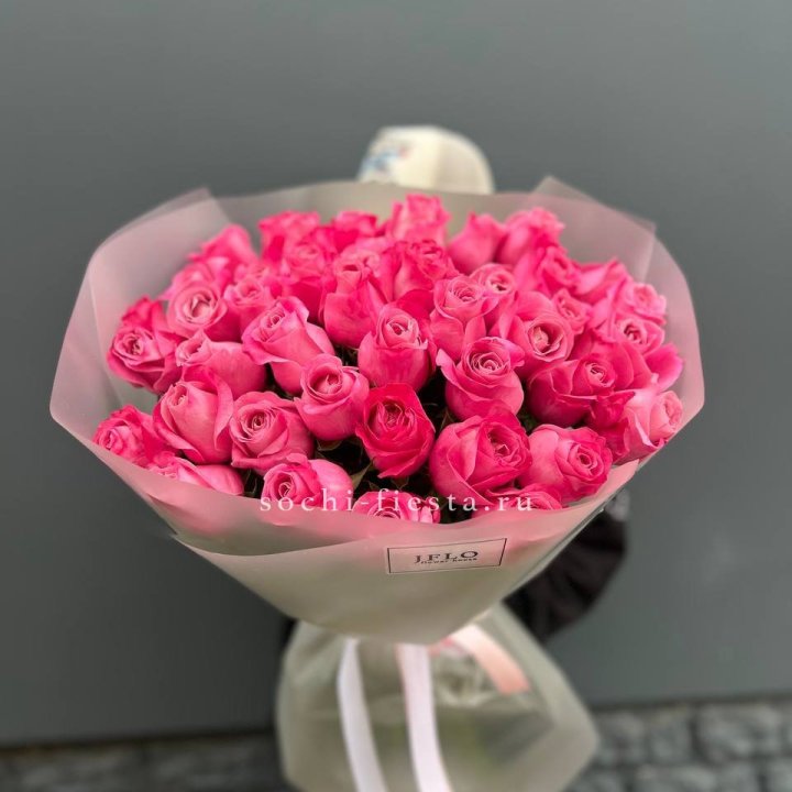 Роза малиновая в Ставрополи