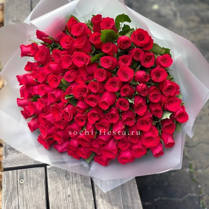 101 красная роза Лолита в Ставрополи
