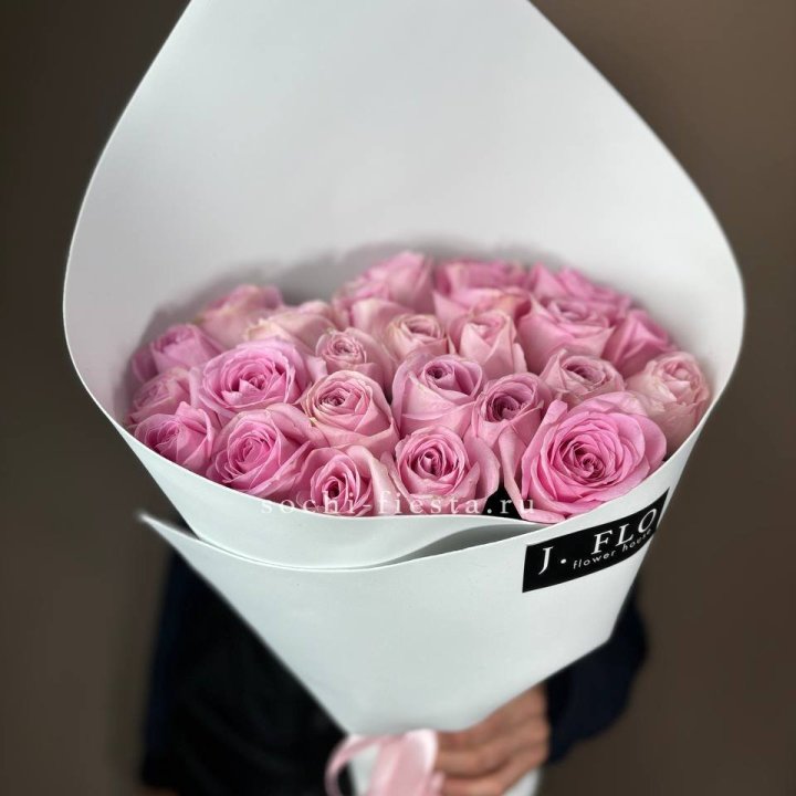 25 розовых роз в Ставрополи