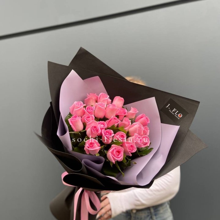 19 розовых роз  в Ставрополи