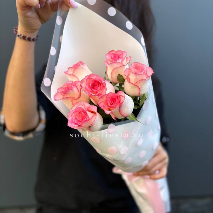 7 роз "Джумилия" в Ставрополи