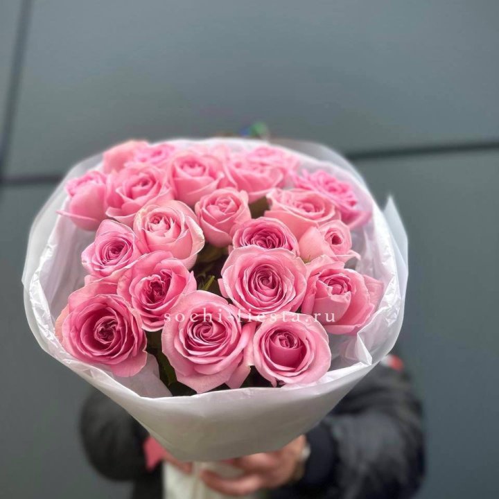 21 Розовая роза в белом в Ставрополи