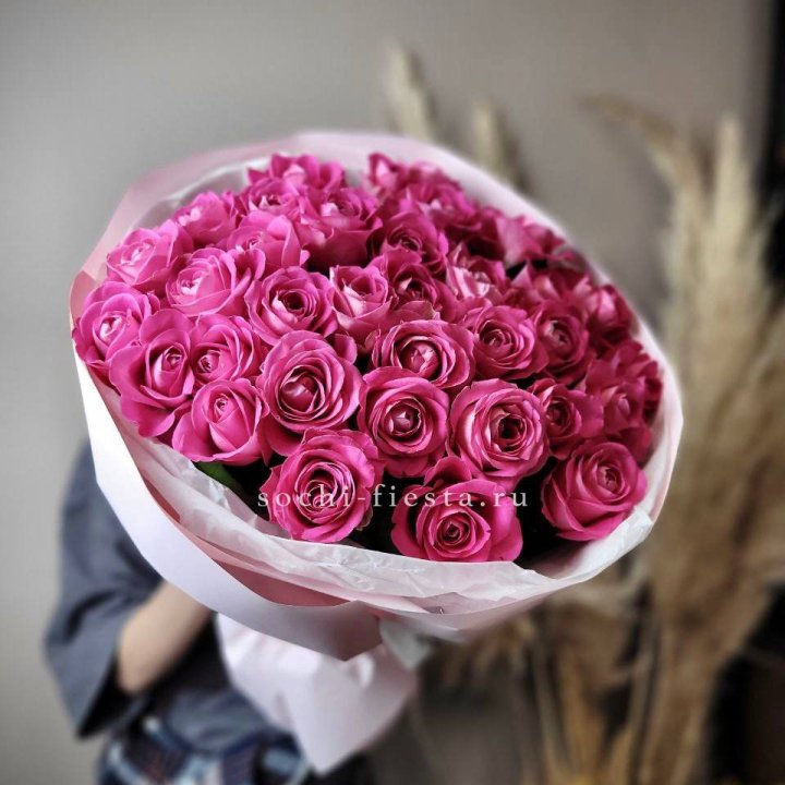 35 розовых роз  в Ставрополи