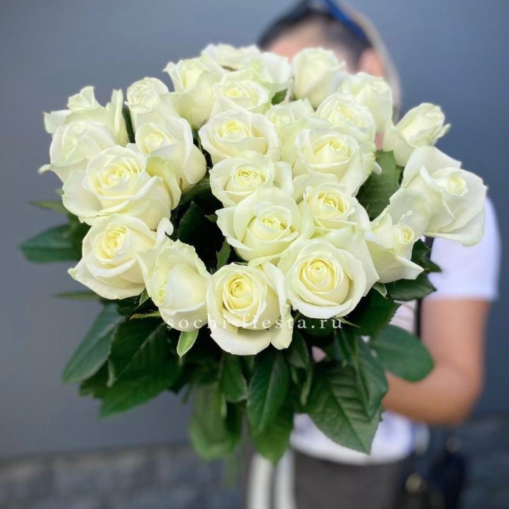 Голландские розы белые 25 в Ставрополи