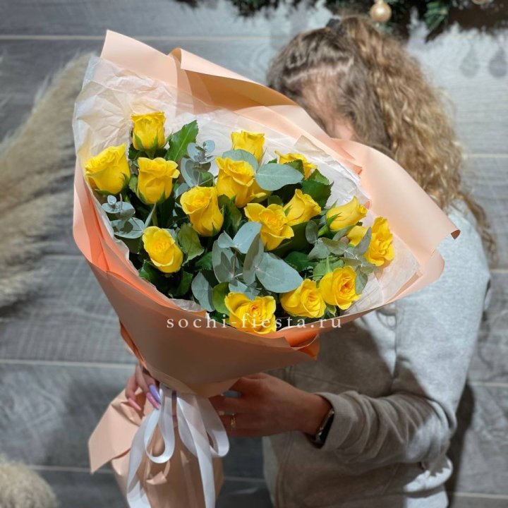 15 желтых роз в Ставрополи
