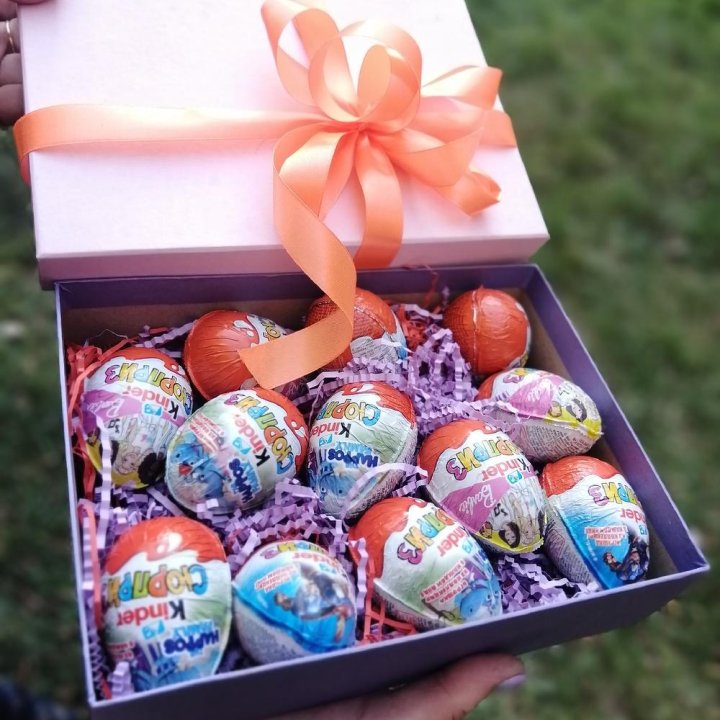 Коробка с киндерами в Ставрополи