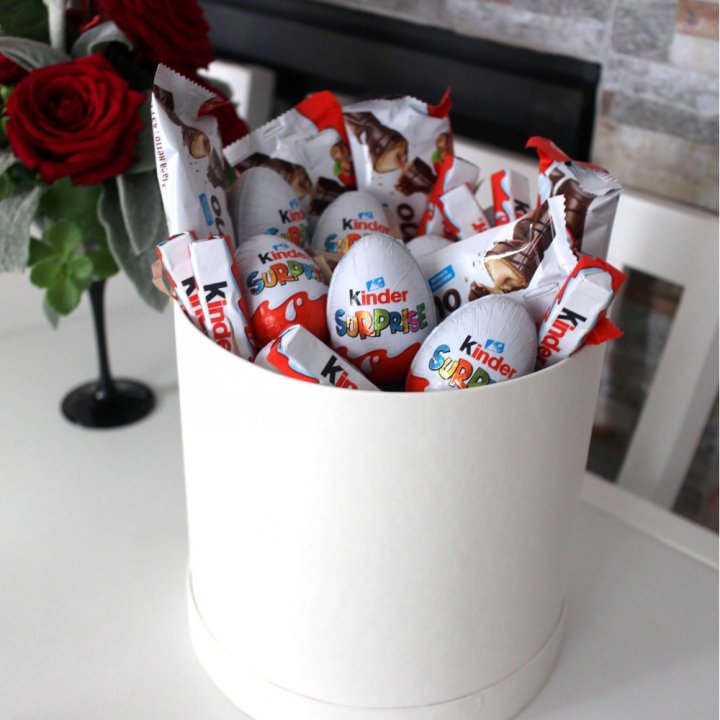 Коробка с киндерами  в Ставрополи