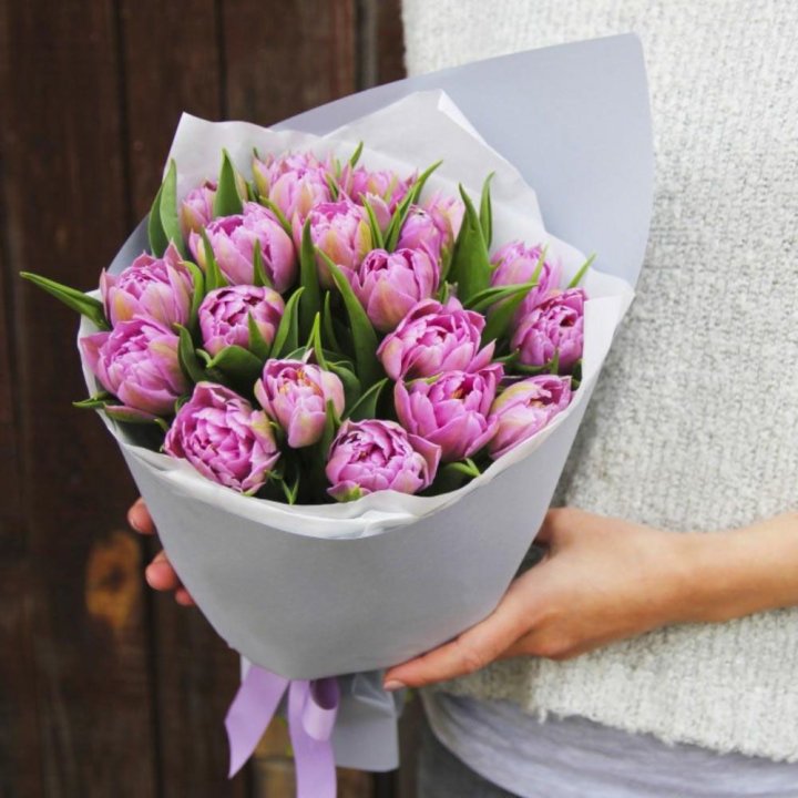 Букет пионовидных тюльпанов в Ставрополи