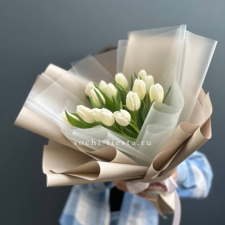 Букет из 15 белых тюльпанов в Ставрополи