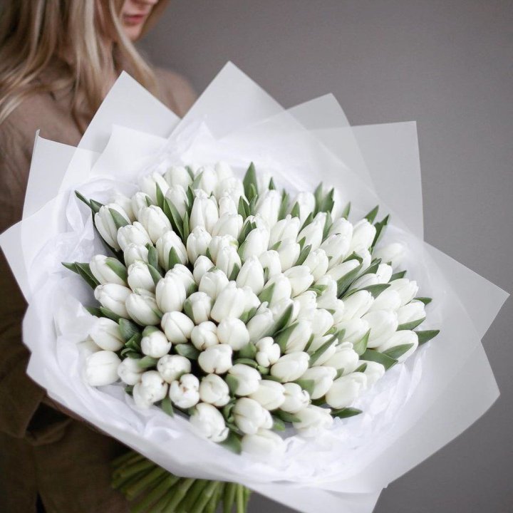 101 белый тюльпан в Ставрополи