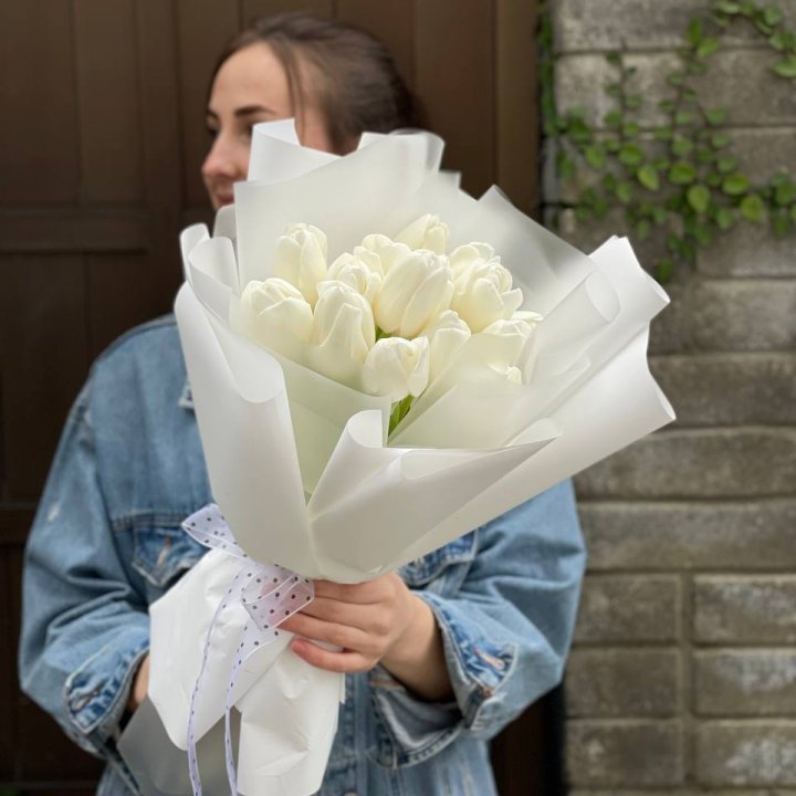Букет белоснежных тюльпанов в Ставрополи